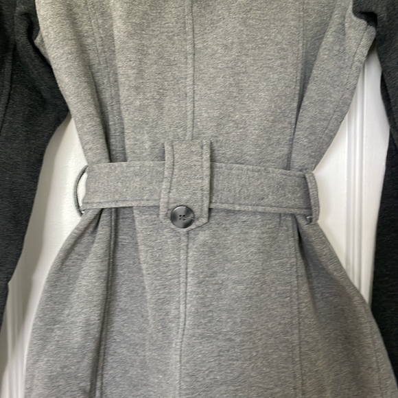 Maurices trench coat grey medium like new hood pockets buttons casual to dressy - Picture 14 of 16